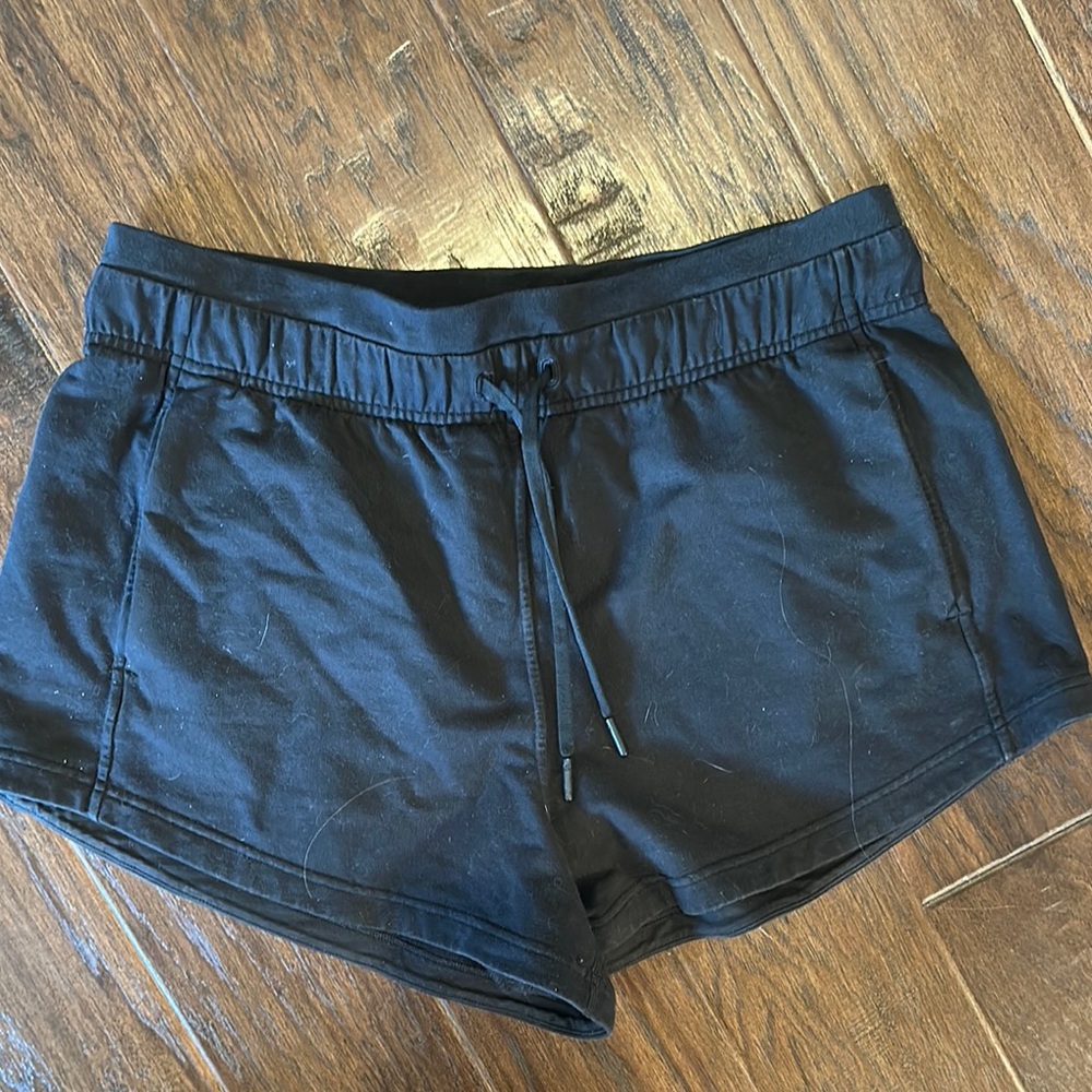 Lululemon Inner Glow Short 3”